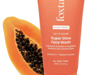Foxtale Let It Glow Super Glow Face Wash - 150 Ml